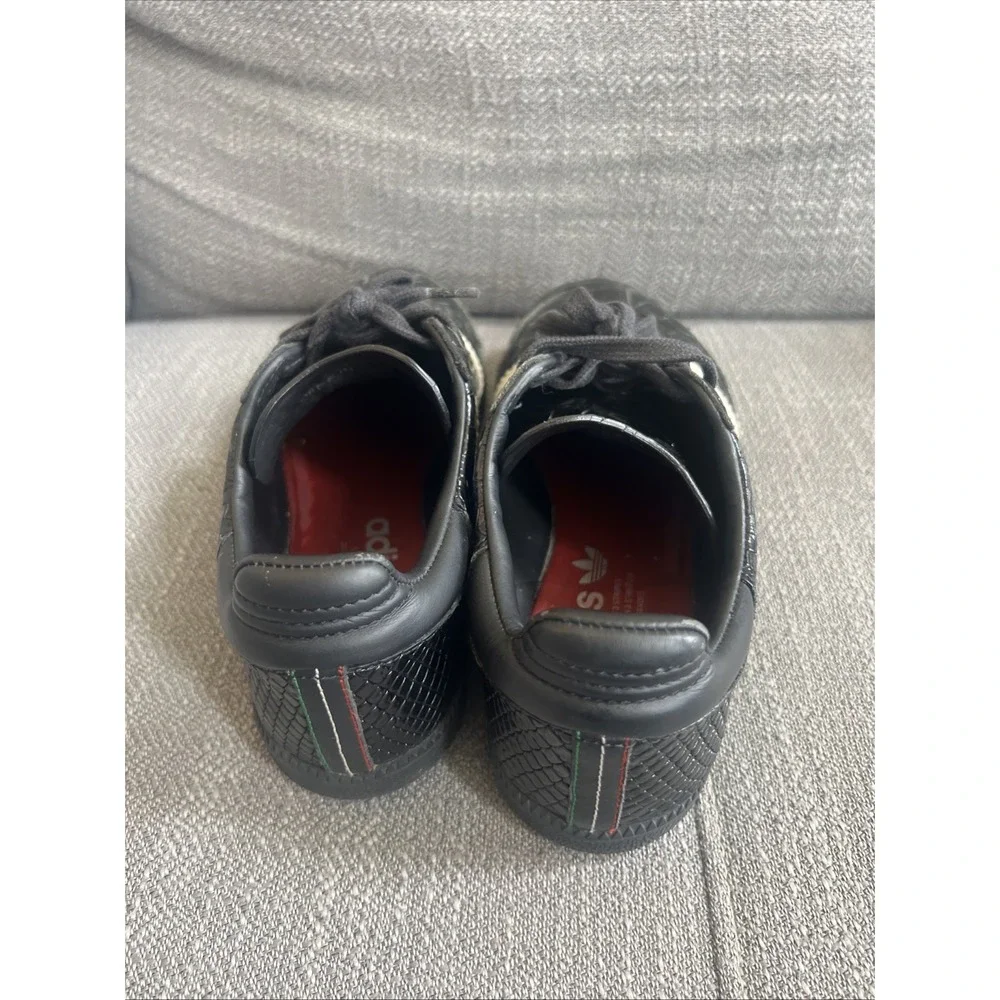 adidas smoke free